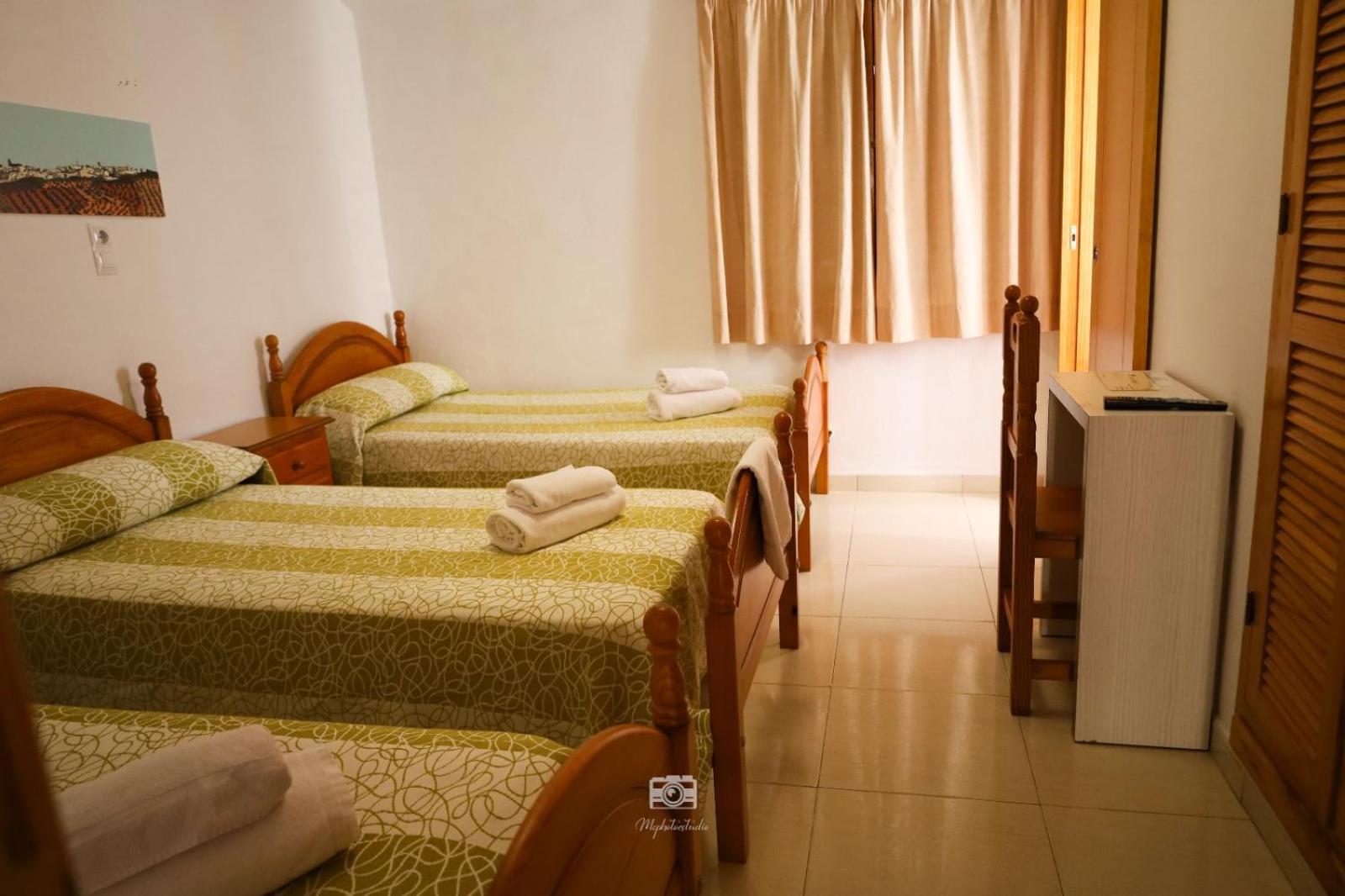 Hospedium Dlj Hostal Ben Nassar Arjona ภายนอก รูปภาพ