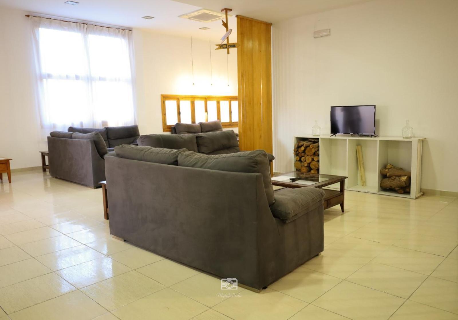 Hospedium Dlj Hostal Ben Nassar Arjona ภายนอก รูปภาพ