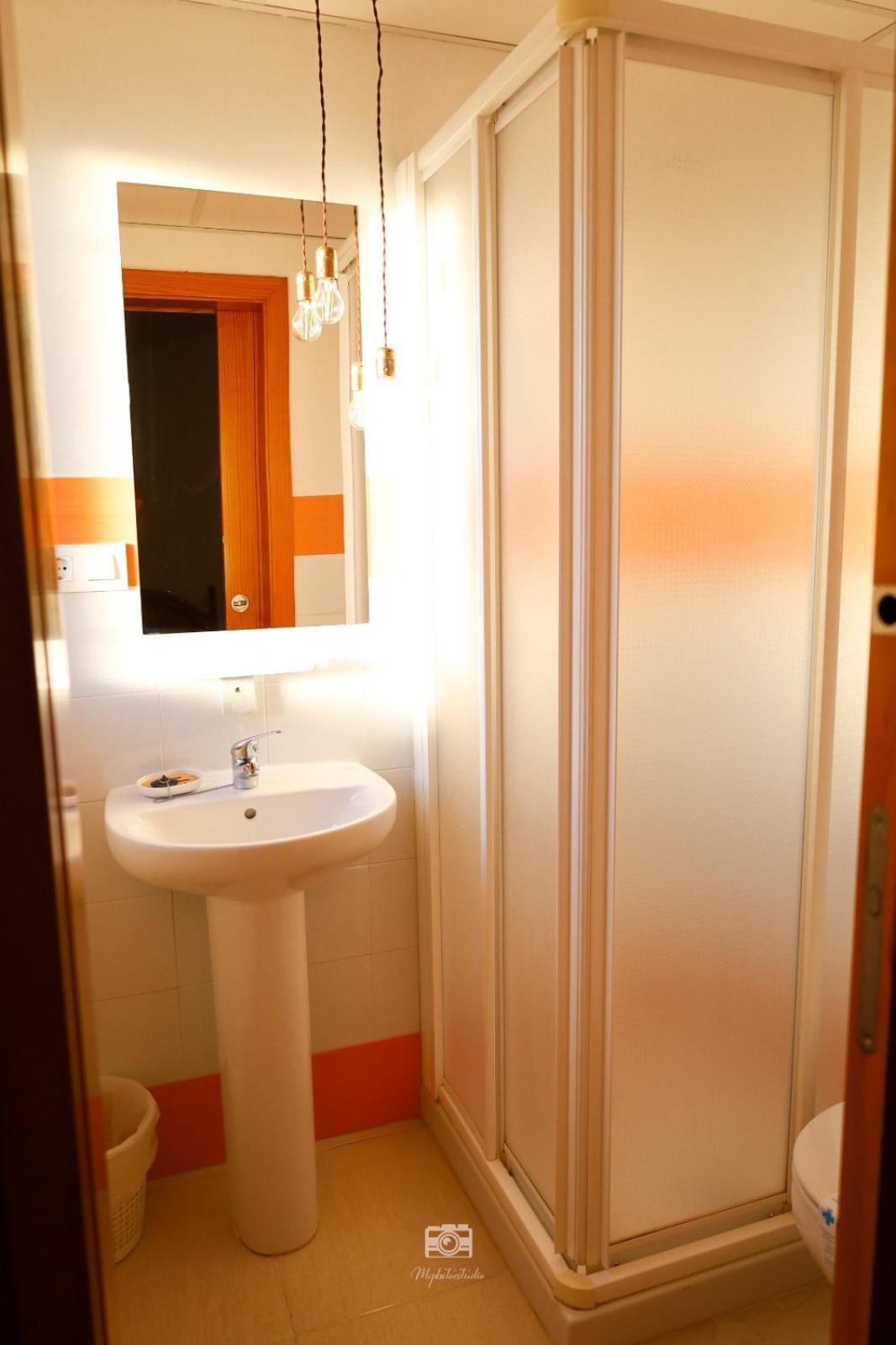 Hospedium Dlj Hostal Ben Nassar Arjona ภายนอก รูปภาพ
