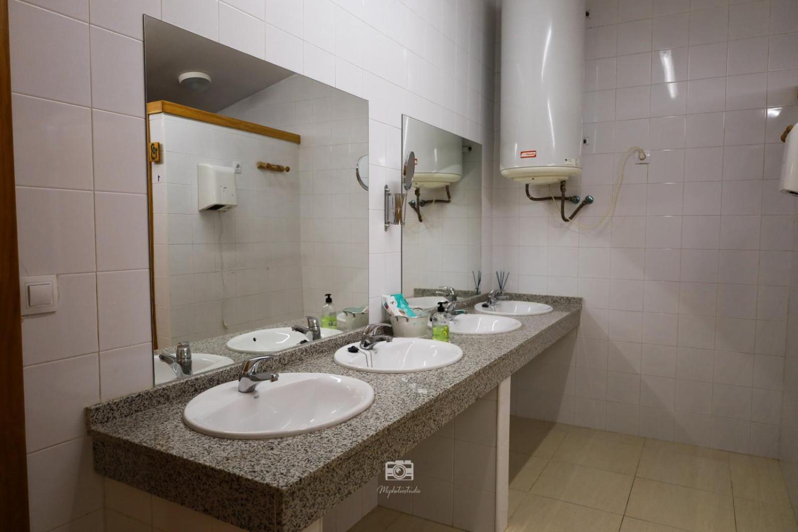 Hospedium Dlj Hostal Ben Nassar Arjona ภายนอก รูปภาพ