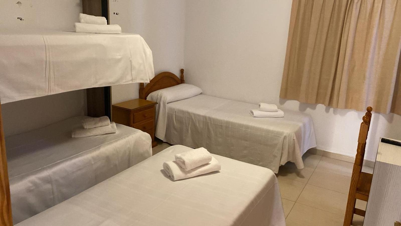 Hospedium Dlj Hostal Ben Nassar Arjona ภายนอก รูปภาพ
