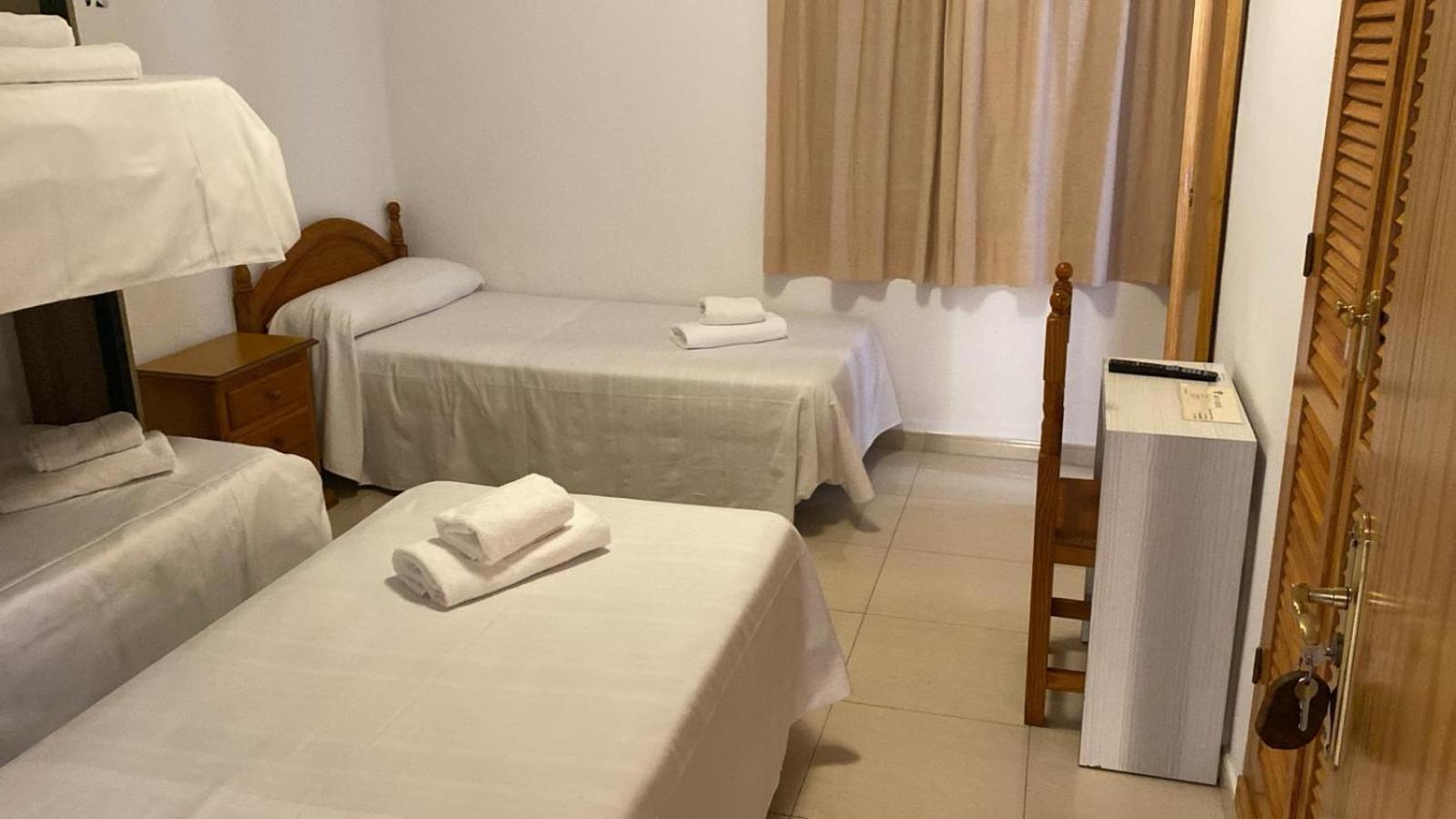 Hospedium Dlj Hostal Ben Nassar Arjona ภายนอก รูปภาพ
